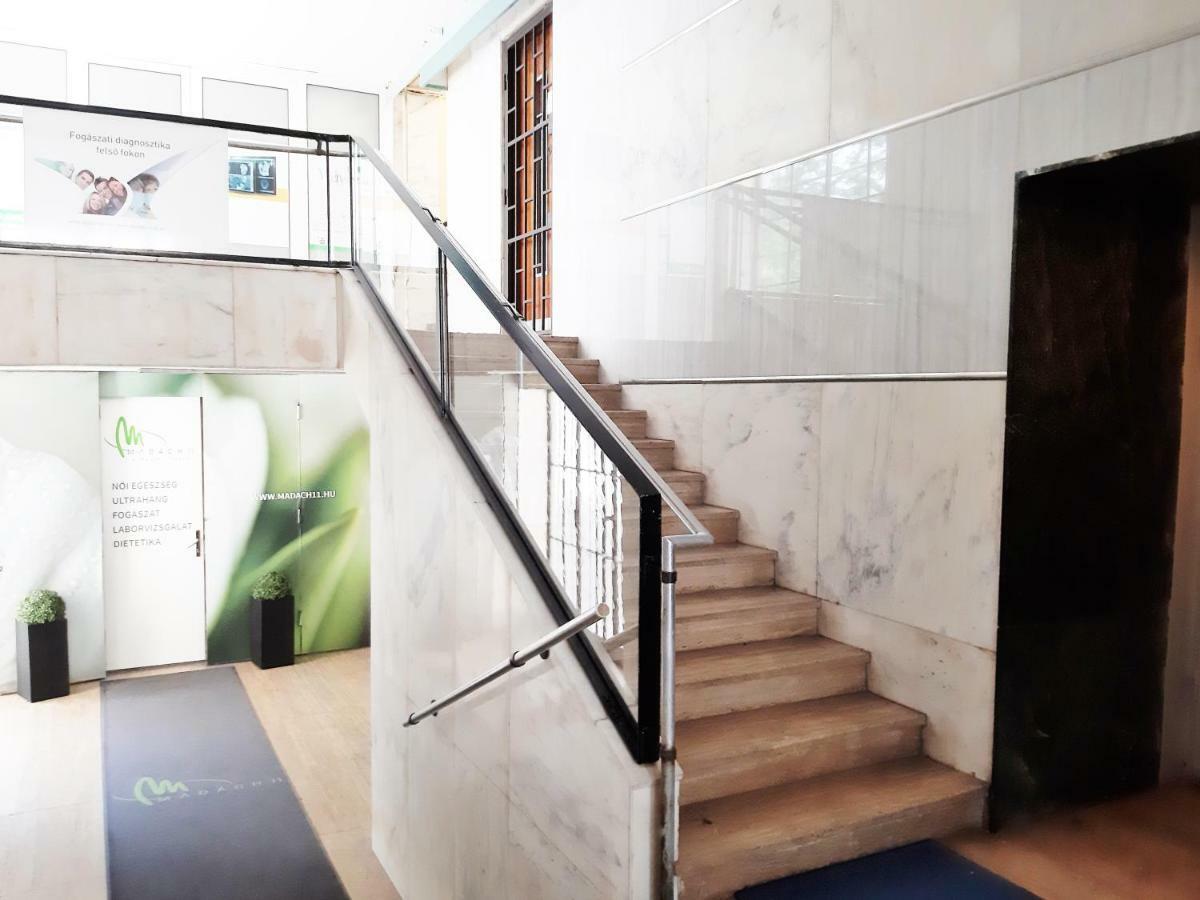 Gold Rose Apartment With 3 Rooms بودابست المظهر الخارجي الصورة